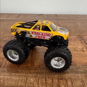 Hot Wheels Monster Jam Truck 1:64 Die-cast Metal Rare Wrecking Crew